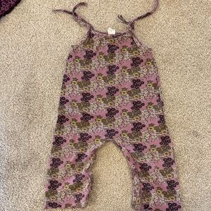 Kate Quinn Purple Floral Outfit